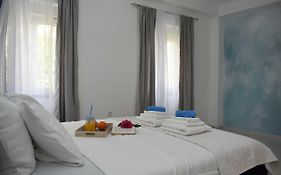 Art Apartments